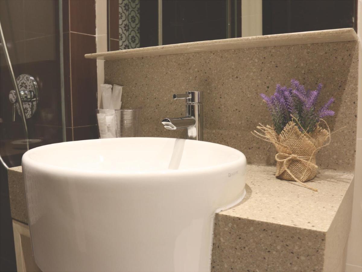 Aqueen Prestige Hotel Lavender Singapura Luaran gambar