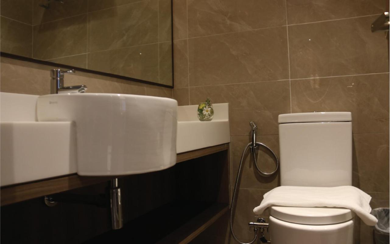 Aqueen Prestige Hotel Lavender Singapura Luaran gambar